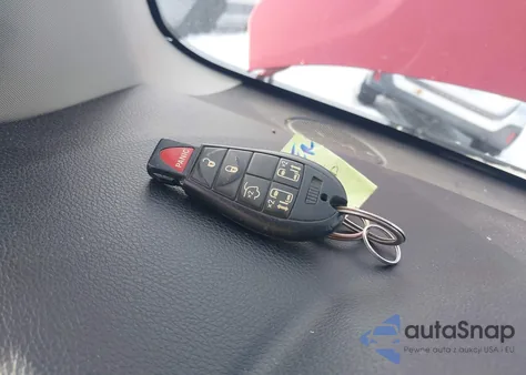 2015 Chrysler Town & Country Touring z USA, uszkodzony, nr VIN 2C4RC1BGXFR564901